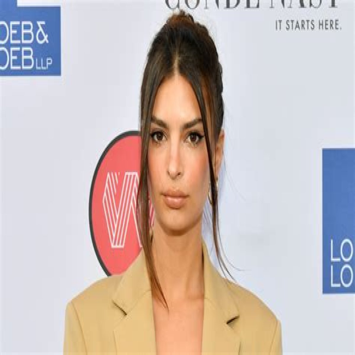 Emily Ratajkowski Announces She Is Six Months Pregnant As She Continues To Post Swimsuit Photos